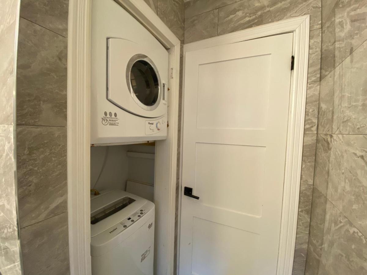 Yonge And Finch Subway !L Spacious & Bright Private Bedroom With Shared Amenties โตรอนโต ภายนอก รูปภาพ