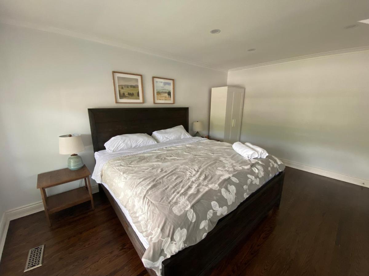 Yonge And Finch Subway !L Spacious & Bright Private Bedroom With Shared Amenties โตรอนโต ภายนอก รูปภาพ