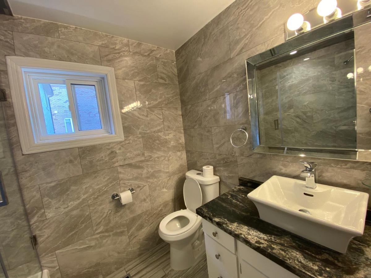 Yonge And Finch Subway !L Spacious & Bright Private Bedroom With Shared Amenties โตรอนโต ภายนอก รูปภาพ